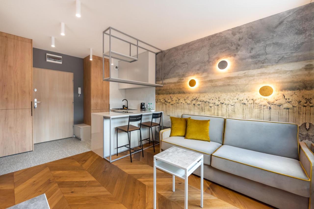 Apartment Nowa Praga Geometric Yellow *